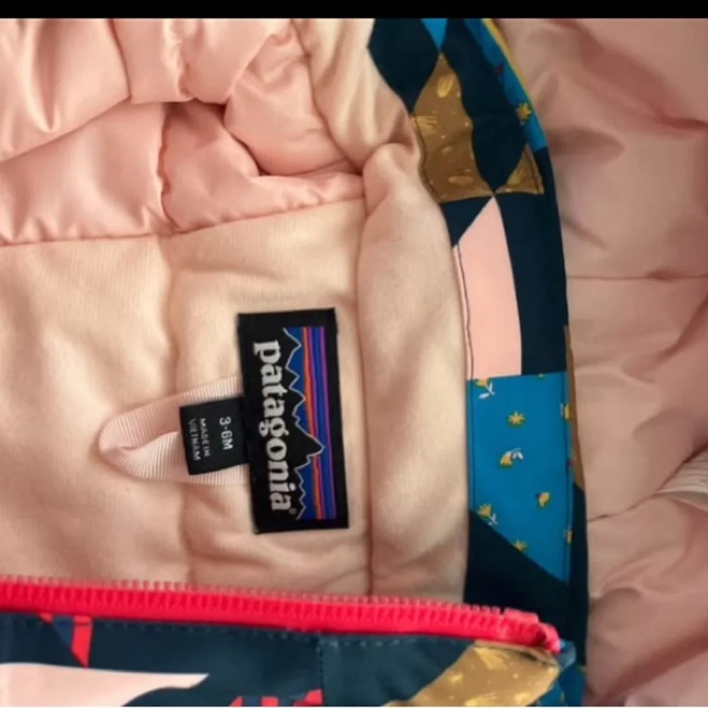 Patagonia baby snow-pile one piece - Picture 3 of 4